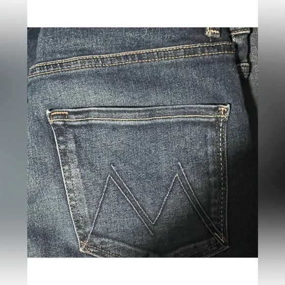 MOTHER
The Ditcher Roller Sneak Yakkity Yak Jeans In Blue, New with out Tags - Picture 5 of 8